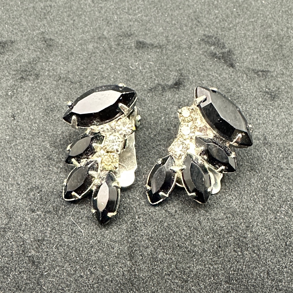 Juliana-DE Elegant Black And Silver Ear Climbers Clip On Earrings 40$